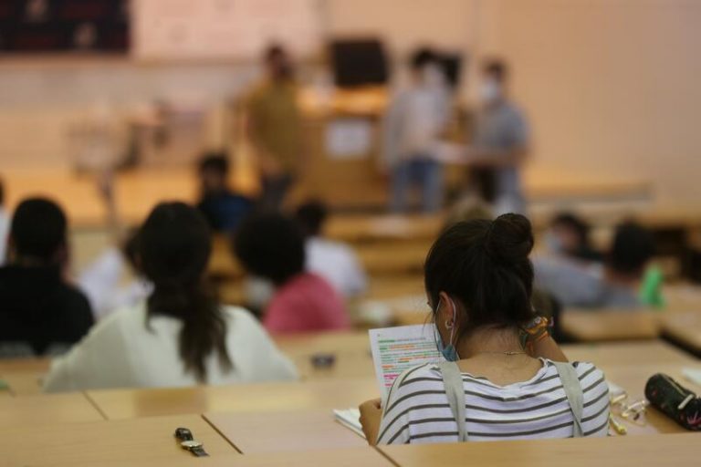 Crue reconoce trabajos sobre cambio climático o economía circular en III Premios Universidad, Conocimiento y Agenda 2030