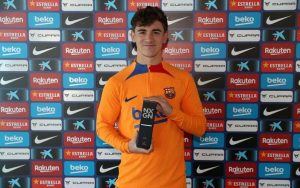 Gavi recoge el premio 'Next Generation' como el tercer mejor jugador joven del mundo