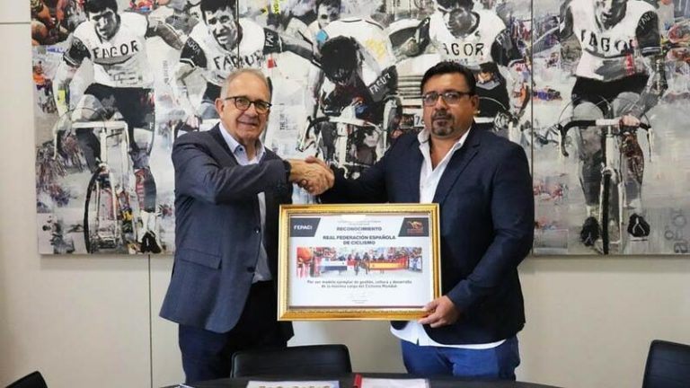 La RFEC y la Federación Panameña de Ciclismo firman un acuerdo para impulsar el ciclismo en ambos países