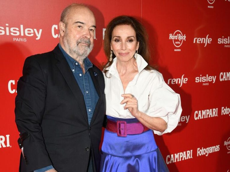 Ana Belén se emociona al reencontrarse con Antonio Resines