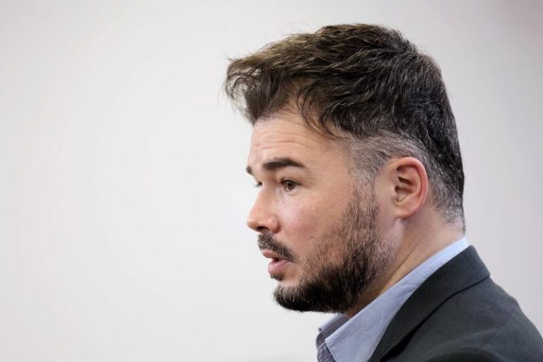 Rufián tacha a Feijóo de interino y que acabará como Casado si no se porta bien con Ayuso