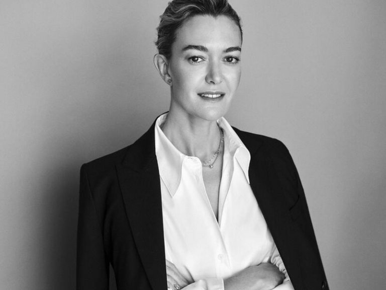 El marido de Marta Ortega, Carlos Torretta, invierte 24.490 euros en acciones de Inditex