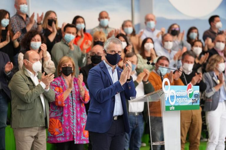 Urkullu rechaza el neoliberalismo de menos impuestos y el nuevo internacionalismo socialista