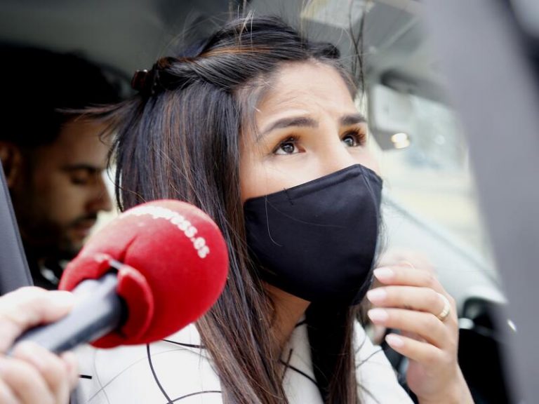 Isa Pantoja explica los motivos de su visita a Loli 'la kiosquera'