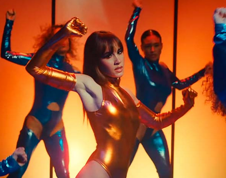 Aitana en el coche 3