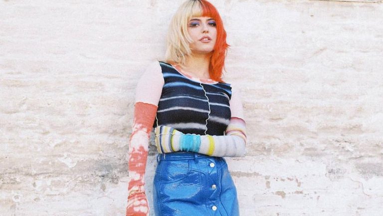 Alba Reche regresa con 'No cambies tu andar'