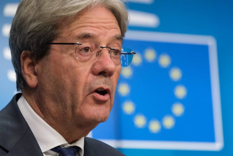 Bruselas dice que no se alcanzarán las previsiones económicas este año, pero descarta una recesión