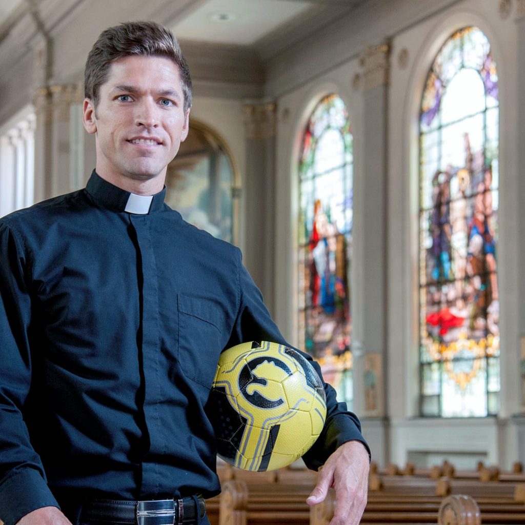 Chase Hilgenbrinck, uno de los exfubolistas que fue llamamo por Dios