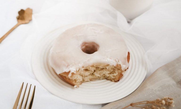 Cómo se hacen las típicas rosquillas listas de San Isidro