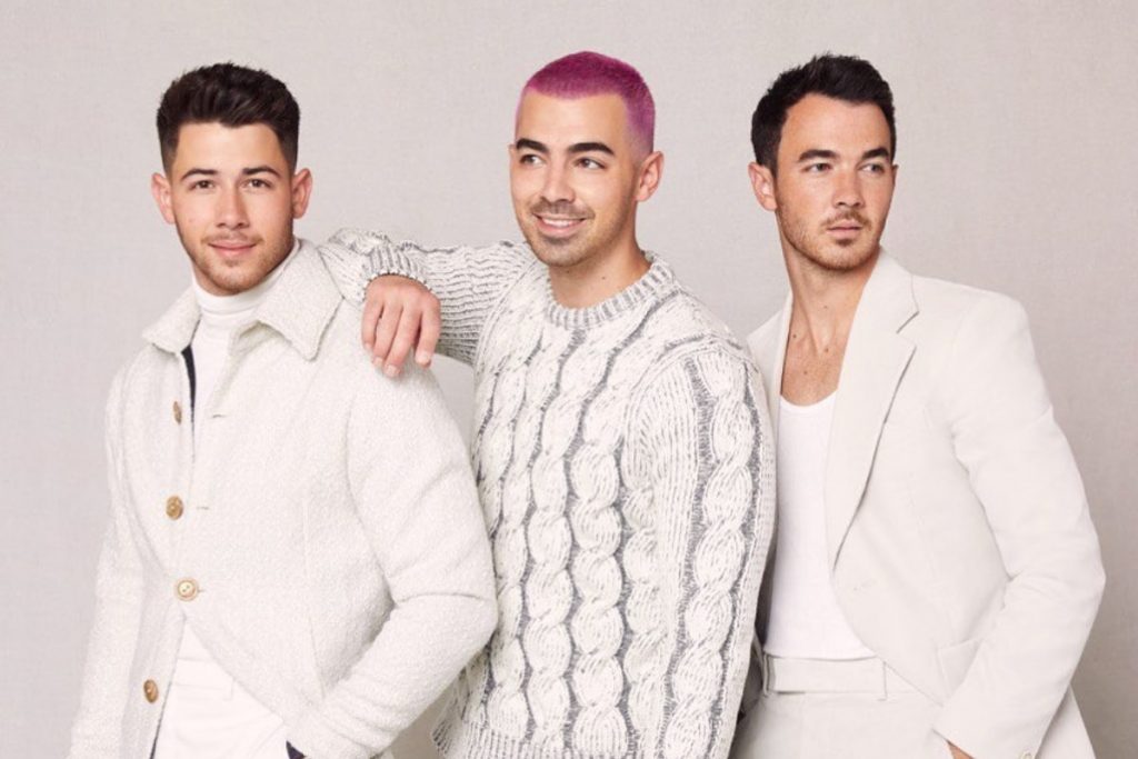 El antes y el después de los hermanos famosos de Hollywood 85 Joe, Nick y Kevin Jonas
