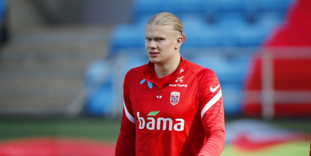 En el fondo a Erling le gusta lo que ve en el Barça