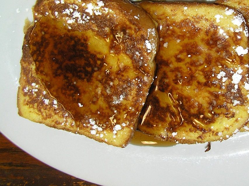 Este es el mejor pan de torrijas según la OCU (con receta incluida)