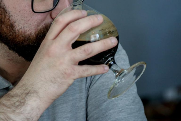 Este es el número de cervezas que puedes tomar según la DGT