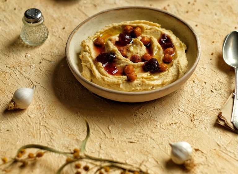 Hummus de aceitunas: la crema que ha conquistado a todo el Mediterráneo