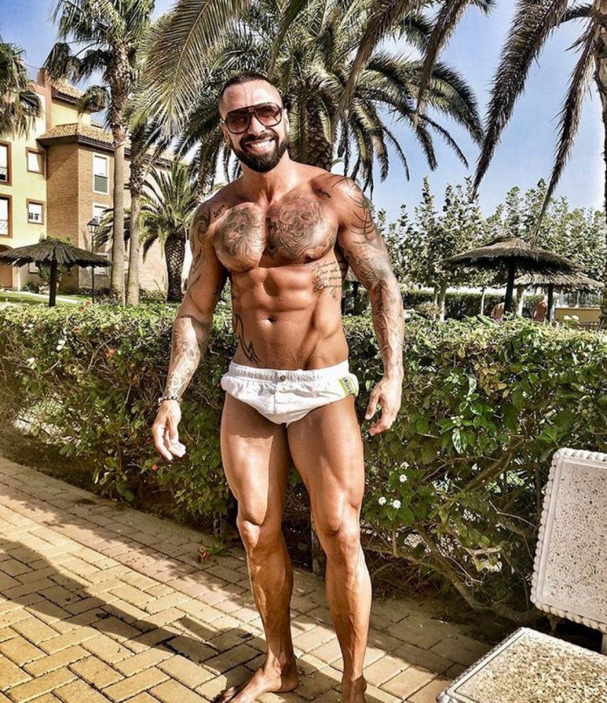 Iker Casillas y otros futbolistas retirados que ahora están cachas 151 José María Romero, otro de los futbolistas cachas del mundo