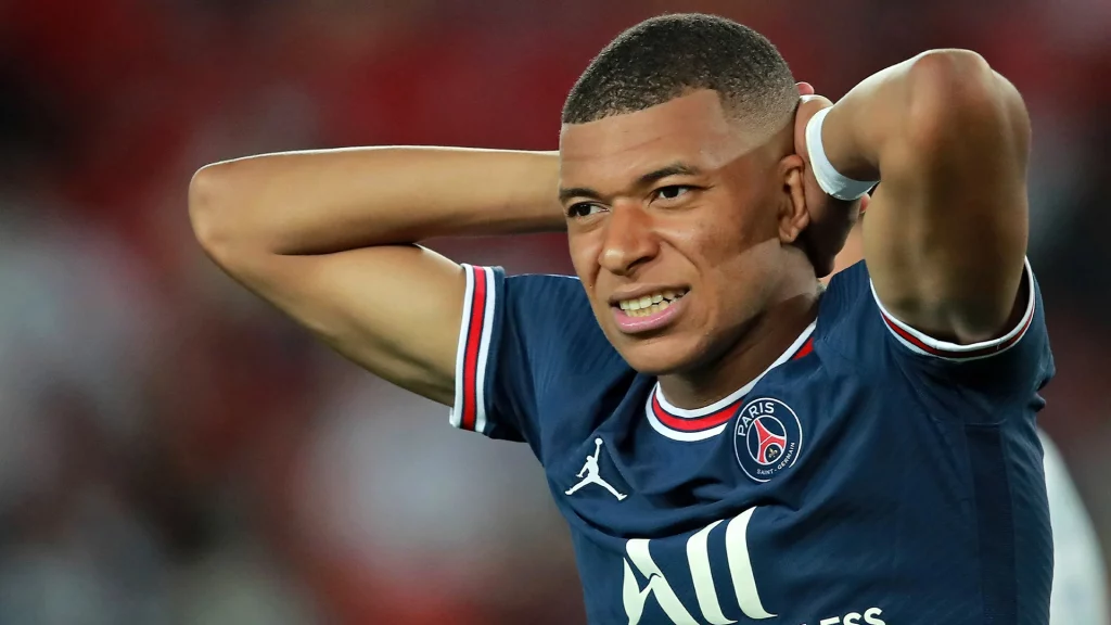 Los hinchas esperaban ver a Mbappé