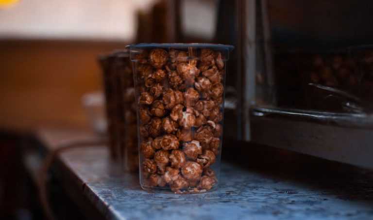 Palomitas de chocolate: la merienda más golosa que se hace en 10 minutos