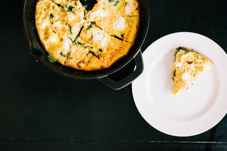 Pastel de puerros: el plato de temporada que no puedes dejar de hacer en mayo