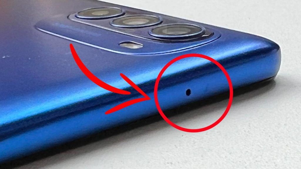 Por qué los Android tienen un hueco pequeño al lado del cargador 238 ¿Qué es el hueco pequeño ubicado al lado del orificio del cargador?