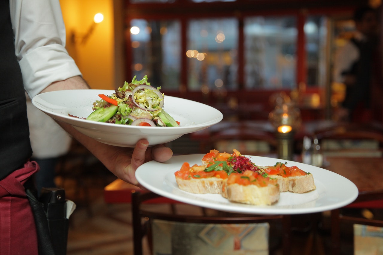 Dónde comer en Madrid en agosto: restaurantes que abren, terrazas y planes gastronómicos 1 restaurantes Madrid abiertos agosto