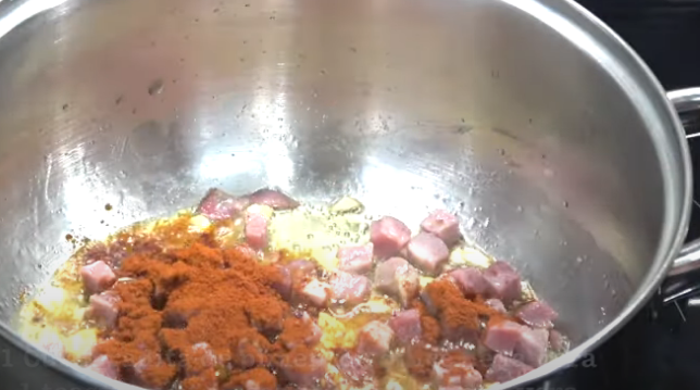 Sopa castellana el plato caliente que echarás de menos en verano