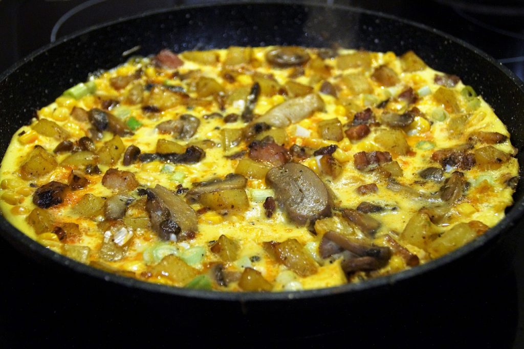Tortilla de bacalao: el truco para que se mezclen bien todos los elementos 50 cena