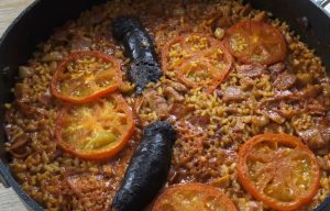 El chef Kent reivindica el arroz al horno: el rival valenciano de la paella que no conocías