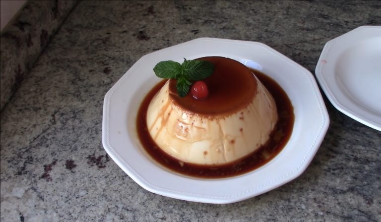 El truco para hacer un flan rápido en menos de 10 minutos