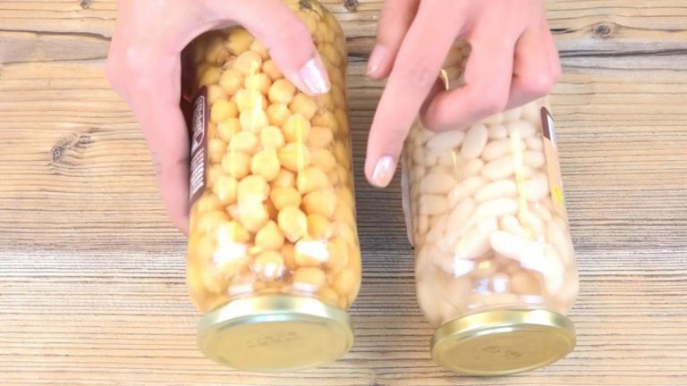 Este es el uso que le puedes dar al líquido de los garbanzos