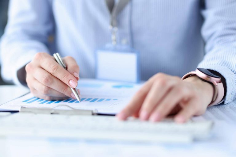 ¿Cuál es la diferencia entre retribución en especie en lugar de dineraria, para una sociedad y el pago a sus empleados?, por Max Gestión