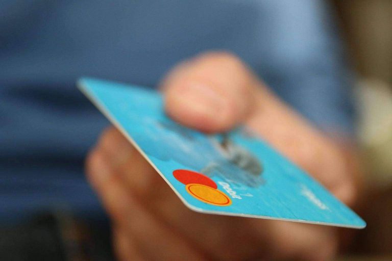 Con una sola llamada, el servicio TDC permite cancelar y anular tarjeta robada