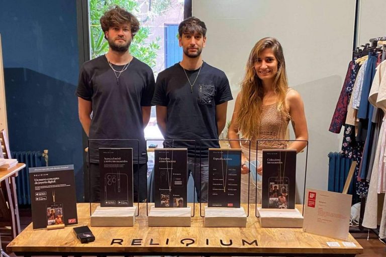 Reliqium renueva el sector de las joyas como recuerdo añadiendo tecnología