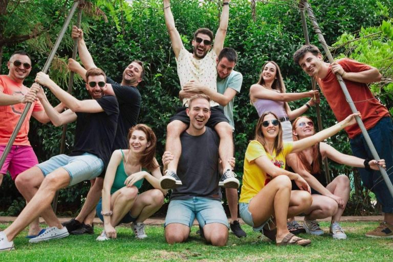 Contratar una agencia de marketing digital es determinante para existir o no en el mercado