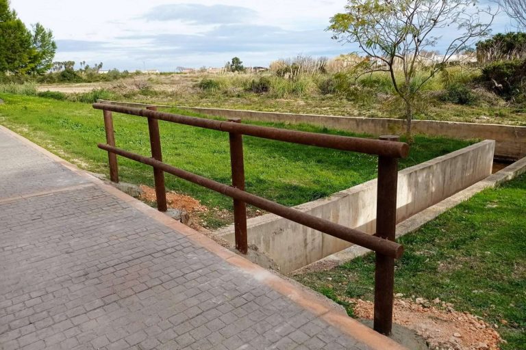 Abadecom Manufacturer SL y sus vallados de plástico 100 % reciclado