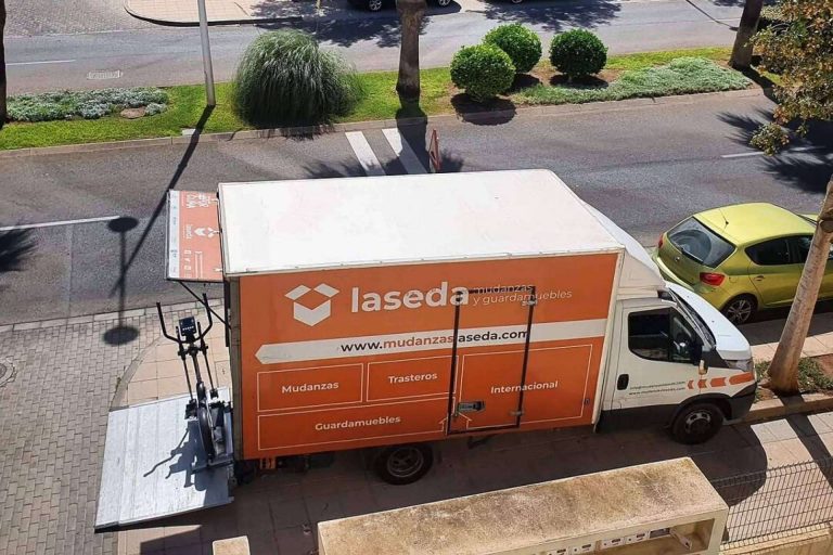 La Seda, la empresa de mudanzas de los influencers en Madrid