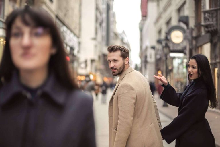 ¿Dónde encontrar servicios de detectives para infidelidades? CTX Detectives Privados