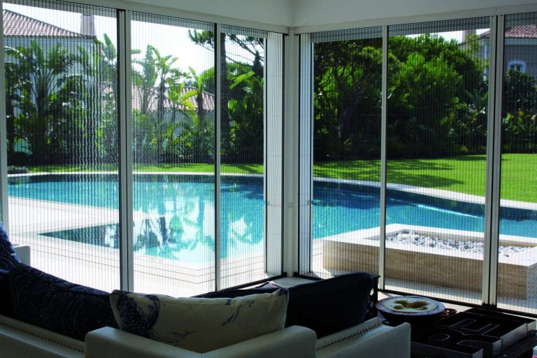 Mosquiteras para puertas a medida de la mano de Mosquiterasbaratas.com