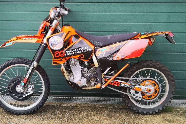 El amplio catálogo de pegatinas para moto personalizadas de ADHESIVOSEMBARRADOS