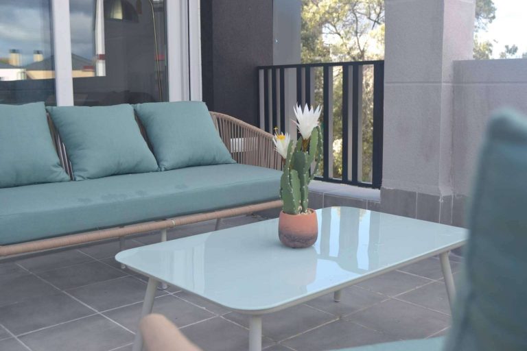 Ambientes exteriores cómodos y modernos con los muebles de jardín de Buychester