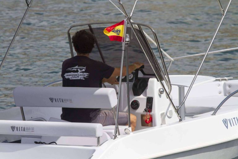 Vita Marine expone las principales ventajas de comprar una embarcación de pequeña o mediana eslora