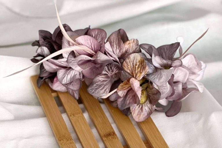 Carmen Fernández Complementos y sus flores de flamenca son el complemento imprescindible de cada vestido