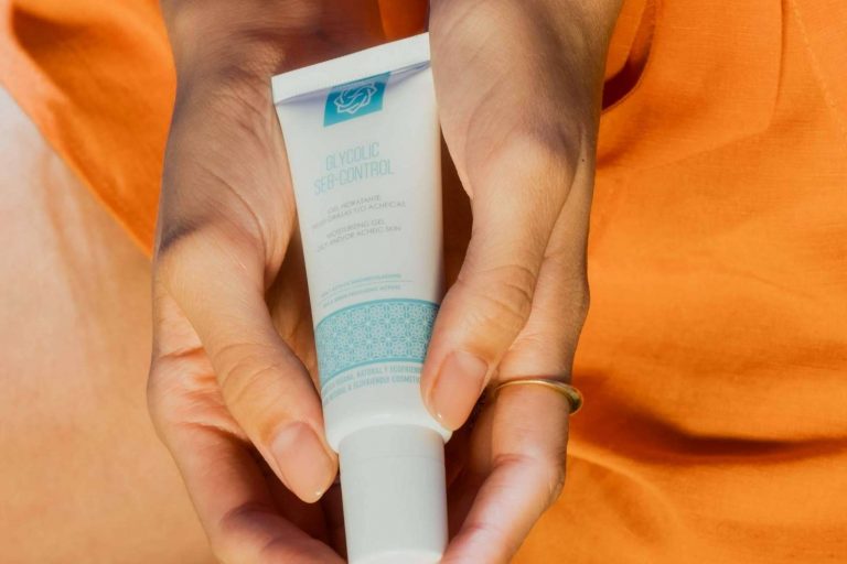 Finaderm Cosmetics explica cómo tratar de manera óptima las pieles grasas