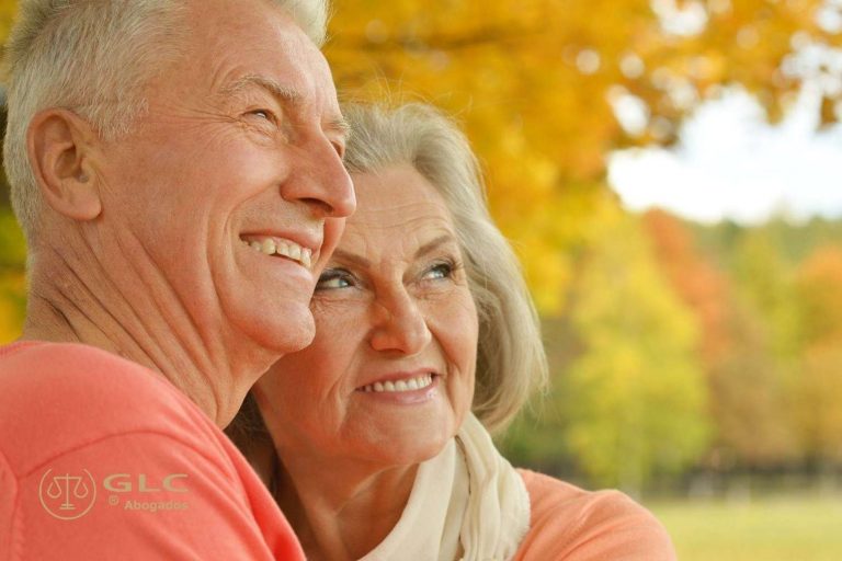 Conseguir la residencia no lucrativa o la residencia por inversión como jubilado en España