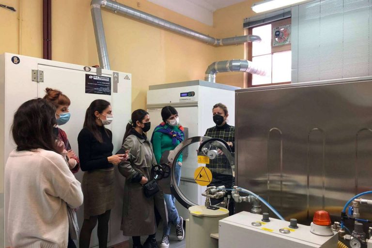 Care Applications brinda servicios de consultoría sobre procesos en prenda confeccionada