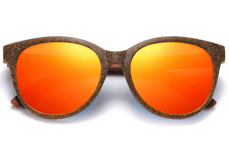 Lord Wooden lo ha vuelto a hacer, esta vez gracias al lanzamiento de su colección de gafas de sol biodegradables de trigo, café y madera