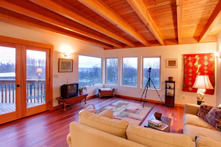 Paneles sándwich de cubierta para bioconstrucción con la firma Caliplac