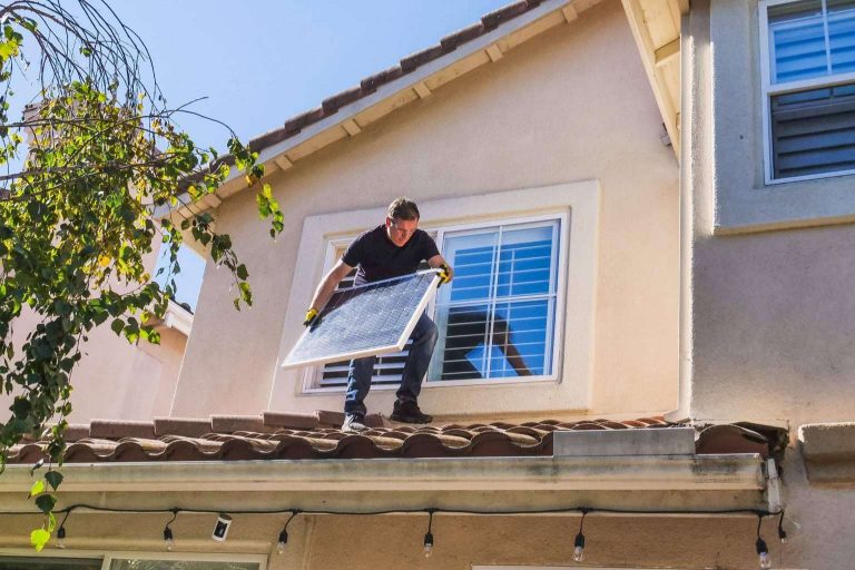 Informarse sobre las subvenciones para paneles solares con SOLARINSTALA