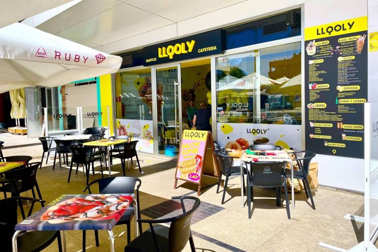 LLOOLY, los expertos en bubble waffle y ice roll abren franquicias alrededor de toda España