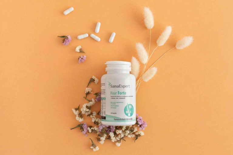Contrarrestar la caída del pelo y fortalecerlo con Haar Forte, un complemento alimenticio natural de SanaExpert