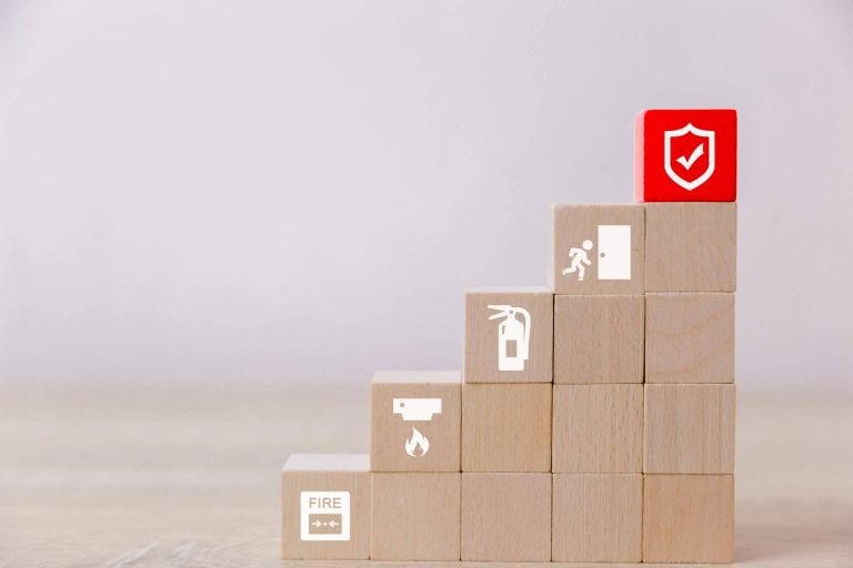 Tecnas, Servicios Integrales de Formación y Desarrollo SL ofrece un curso de Prevención de Riesgos Laborales en distintas modalidades